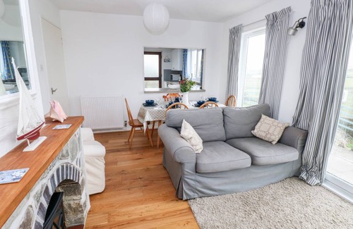 Penycwm Cottage | Cabin ∙ 3 bedrooms ∙ 5 guests
