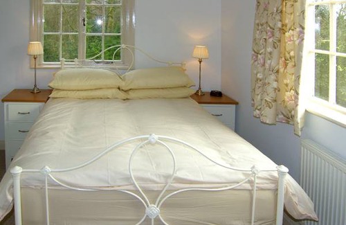 Knutsford Cottage | Cabin ∙ 3 bedrooms ∙ 5 guests