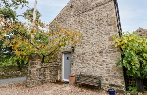 Leyburn Cottage | Cabin ∙ 3 bedrooms ∙ 5 guests
