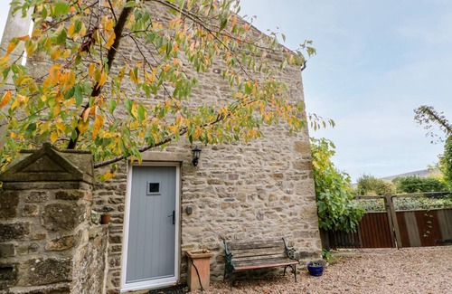 Leyburn Cottage | Cabin ∙ 3 bedrooms ∙ 5 guests