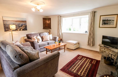 Leyburn Cottage | Cabin ∙ 3 bedrooms ∙ 5 guests