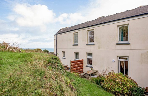 Coverack Cottage | Cabin ∙ 3 bedrooms ∙ 5 guests