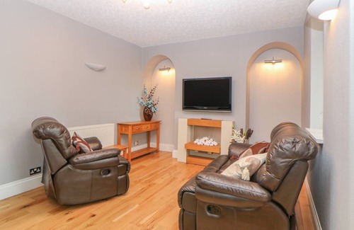 Dawlish Cottage | Cabin ∙ 3 bedrooms ∙ 5 guests