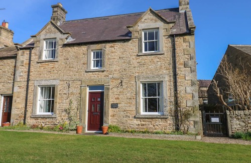 Redmire Cottage | Cabin ∙ 3 bedrooms ∙ 5 guests