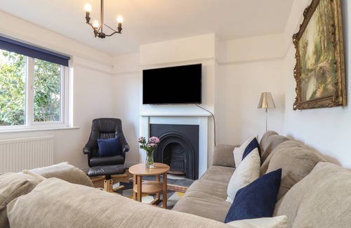 Truro Cottage | Cabin ∙ 3 bedrooms ∙ 5 guests