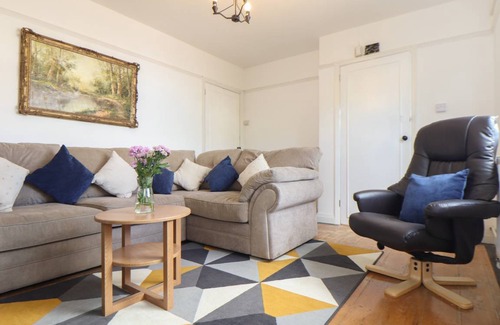 Truro Cottage | Cabin ∙ 3 bedrooms ∙ 5 guests