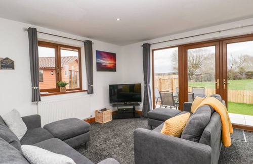 Brean Cottage | Cabin ∙ 3 bedrooms ∙ 6 guests