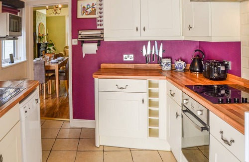 Cromer Cottage | Cabin ∙ 3 bedrooms ∙ 6 guests