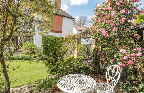 Boscombe Cottage | Cabin ∙ 3 bedrooms ∙ 6 guests