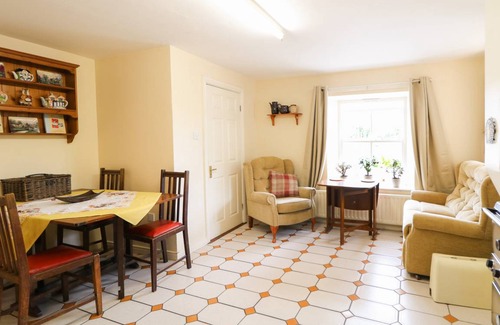 Enniskillen Cottage | Cabin ∙ 3 bedrooms ∙ 6 guests