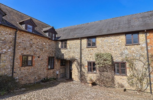 Axminster Cottage | Cabin ∙ 3 bedrooms ∙ 6 guests