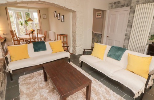 Newport Cottage | Cabin ∙ 3 bedrooms ∙ 6 guests
