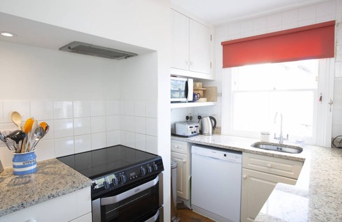 Salcombe Cottage | Cabin ∙ 3 bedrooms ∙ 6 guests