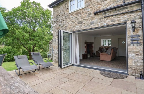 Bronygarth Cottage | Cabin ∙ 3 bedrooms ∙ 6 guests