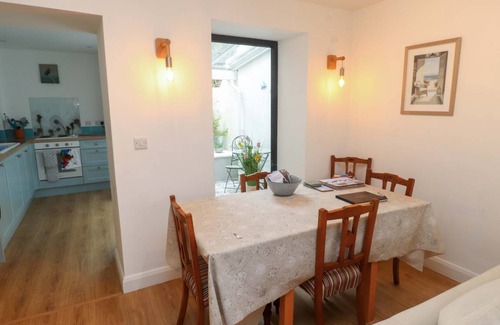 Nefyn Cottage | Cabin ∙ 3 bedrooms ∙ 6 guests