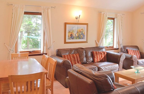 Dunfermline Cottage | Cabin ∙ 3 bedrooms ∙ 6 guests