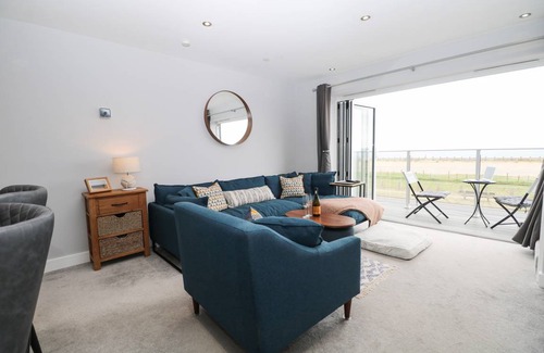 South Hayling Cottage | Cabin ∙ 3 bedrooms ∙ 7 guests