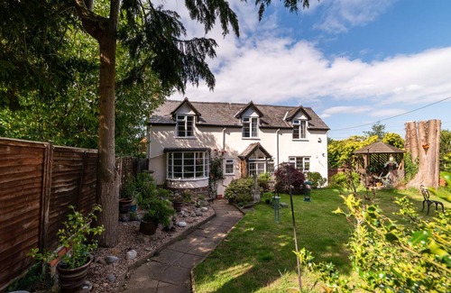 Malvern Cottage | Cabin ∙ 3 bedrooms ∙ 7 guests