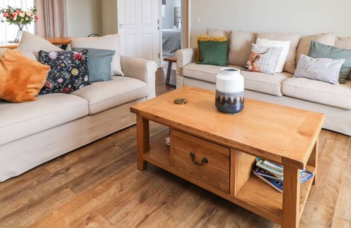 Portland Cottage | Cabin ∙ 3 bedrooms ∙ 7 guests