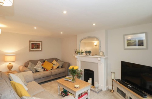 Abbotsbury Cottage | Cabin ∙ 3 bedrooms ∙ 6 guests