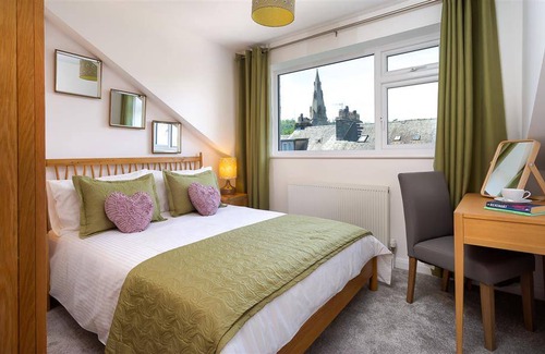 Ambleside Cottage | Cabin ∙ 3 bedrooms ∙ 6 guests
