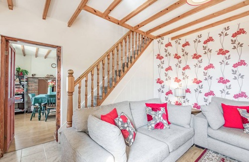 Llanrwst Cottage | Cabin ∙ 3 bedrooms ∙ 4 guests