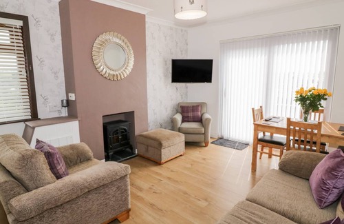Annan Cottage | Cabin ∙ 3 bedrooms ∙ 6 guests