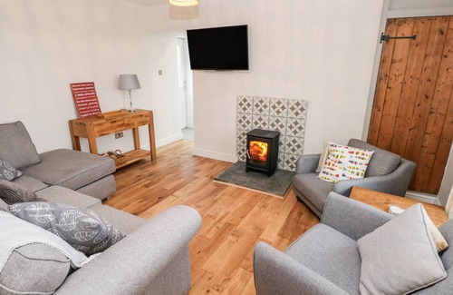 Burry Port Cottage | Cabin ∙ 3 bedrooms ∙ 6 guests