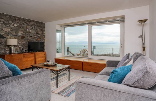 Criccieth Cottage | Cabin ∙ 3 bedrooms ∙ 6 guests