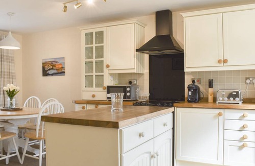Easington Cottage | Cabin ∙ 3 bedrooms ∙ 6 guests
