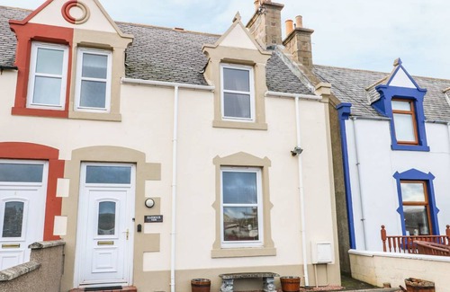 Buckie Cottage | Cabin ∙ 3 bedrooms ∙ 6 guests