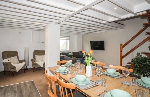 Llanengan Cottage | Cabin ∙ 3 bedrooms ∙ 7 guests