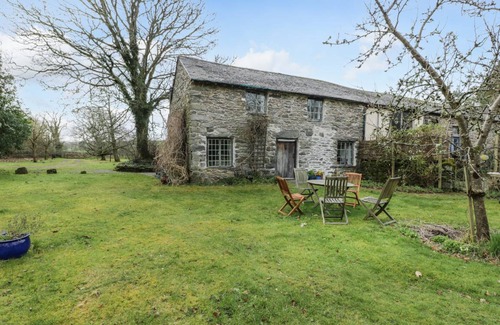 Llangadfan Cottage | Cabin ∙ 3 bedrooms ∙ 5 guests