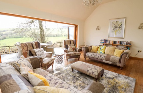 Llangunllo Cottage | Cabin ∙ 3 bedrooms ∙ 6 guests