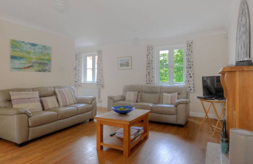 Lyme Regis Cottage | Cabin ∙ 3 bedrooms ∙ 6 guests