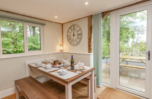 Holworth Cottage | Cabin ∙ 3 bedrooms ∙ 6 guests