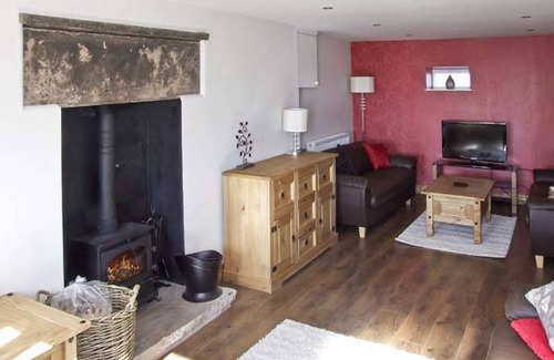 Longnor Cottage | Cabin ∙ 3 bedrooms ∙ 5 guests