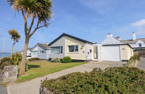 Rhosneigr Cottage | Cabin ∙ 3 bedrooms ∙ 6 guests
