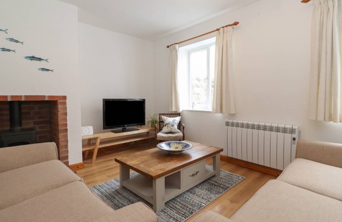 Seahouses Cottage | Cabin ∙ 3 bedrooms ∙ 6 guests