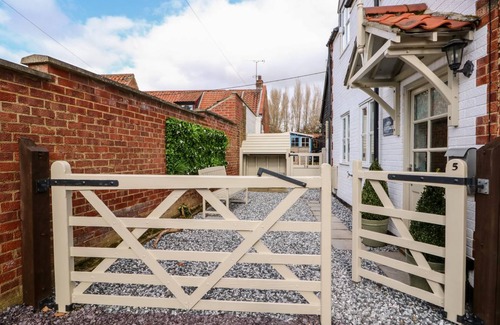Snettisham Cottage | Cabin ∙ 3 bedrooms ∙ 5 guests