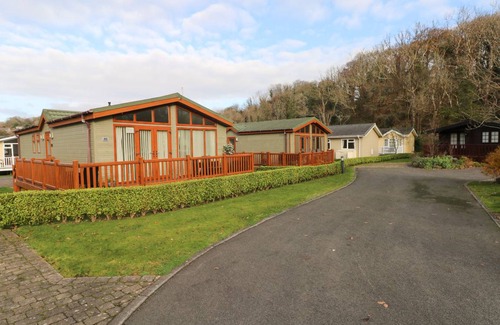 Amroth Cottage | Cabin ∙ 3 bedrooms ∙ 6 guests