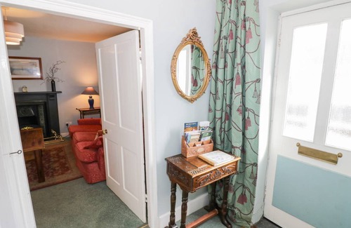 Gloucester Cottage | Cabin ∙ 3 bedrooms ∙ 6 guests