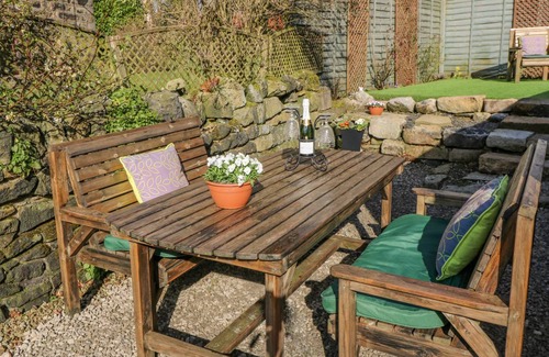 Todmorden Cottage | Cabin ∙ 3 bedrooms ∙ 5 guests