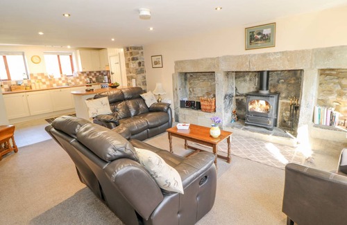 Todmorden Cottage | Cabin ∙ 3 bedrooms ∙ 5 guests