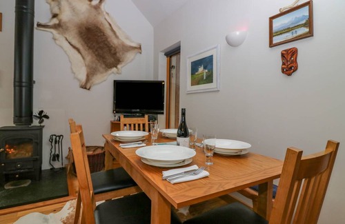 Tomintoul Cottage | Cabin ∙ 3 bedrooms ∙ 6 guests