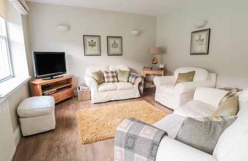 Winchcombe Cottage | Cabin ∙ 3 bedrooms ∙ 6 guests