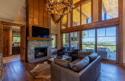 Elk Park Cabin | Cabin ∙ 3 bedrooms ∙ 8 guests
