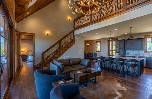 Elk Park Cabin | Cabin ∙ 3 bedrooms ∙ 8 guests