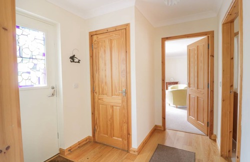 Murthly Cottage | Cabin ∙ 3 bedrooms ∙ 6 guests