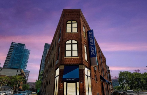 River West Apartment | Cabin 306 by 747 Lofts